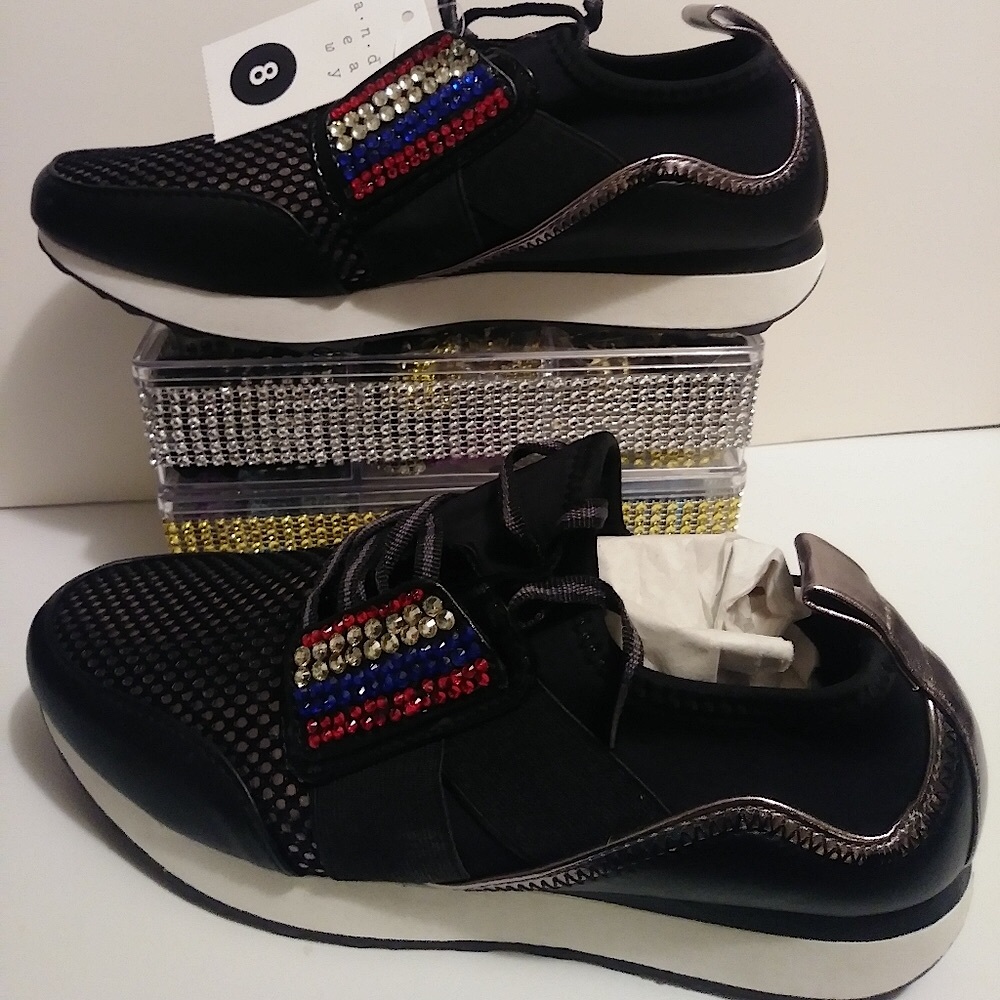 🆕Black Sneakers w/ Rhinestone& metallic accents